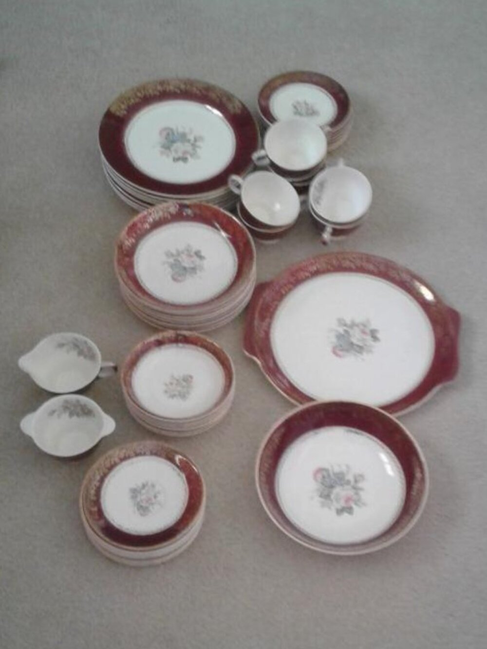 vintage Georgian china Tudor Rose set 23Karat gold 49pc